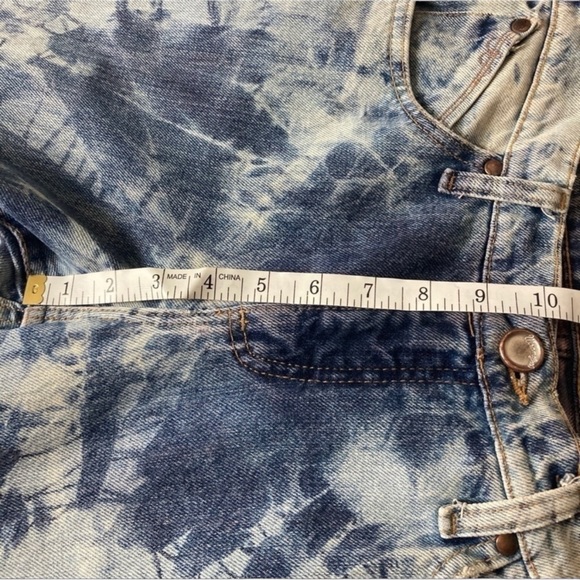 Good Treasures Custom Reverse Tie Dye Wrangler Cash Jeans Size 7/8 - Picture 14 of 16